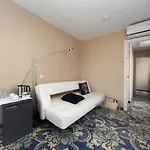 Hotel La 3*