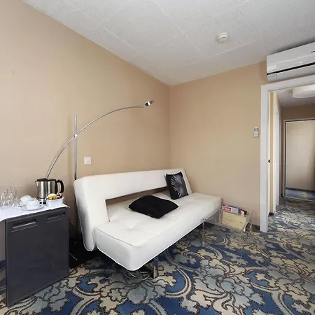 Hotel La 3*